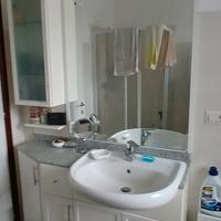mobili bagno, momile portalavatrice e 2 specchi