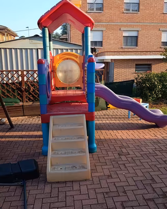 Scivolo da giardino per bambini 