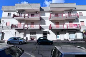 Appartamento di AMPIA METRATURA in zona centrale