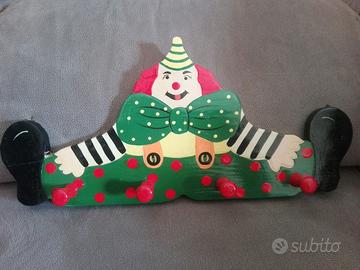 Appendiabiti per stanza bambini