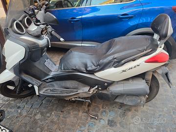 yamaha x-max 250