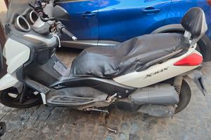 yamaha x-max 250