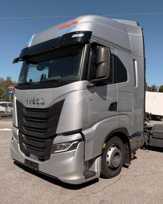 Iveco S WAY 460 T/FP LT