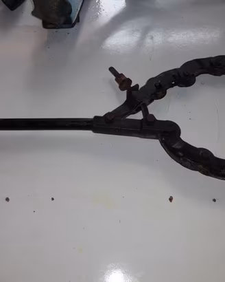 tagliatubi a catena