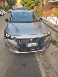 Peugeot 208  pure tech 75