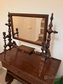 Specchiera antica in legno con portacandele 