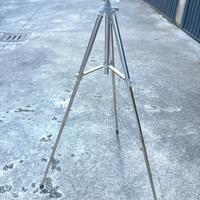 Cavalletto treppiedi telescopico
