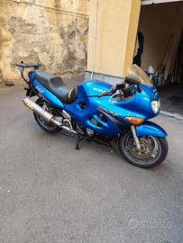 Suzuki GSX 600 F