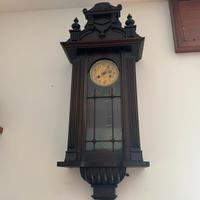 Orologio a pendolo antico
