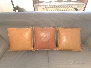Cuscini in pelle