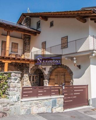 Appartamento di 319 m² con più di 5 locali a Gromo