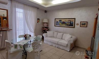 Appartamento condiviso con camera privata