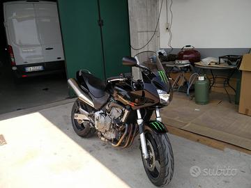 Honda hornet S 600cc 2001