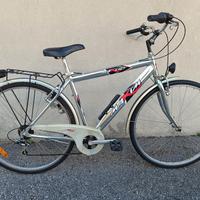 Bici da uomo in alluminio, in ordine e completa