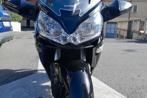 Kawasaki GTR 1400 - 2010