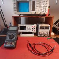 Materiale e componenti elettronici vari