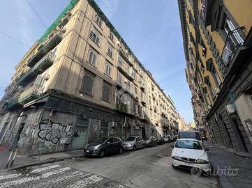 AUTORIMESSA A NAPOLI