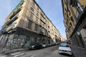 AUTORIMESSA A NAPOLI