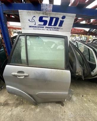 Porta post dx toyota rav4