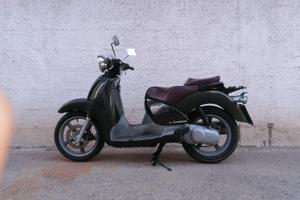 Aprilia scarabeo 150