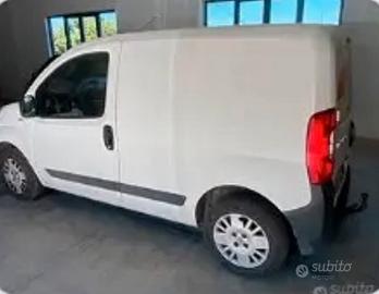 Peugeot bipper con gancio traino omologato