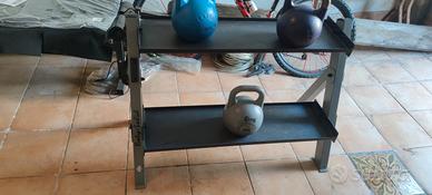 Rastrelliera portakettlebell pesi manubri palestra