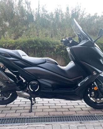 Yamaha TMAX 560 (2022)