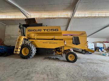 Mietitrebbia New Holland TC56