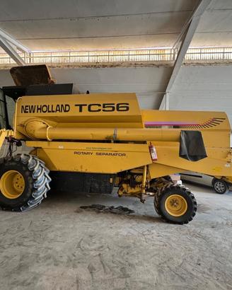 Mietitrebbia New Holland TC56