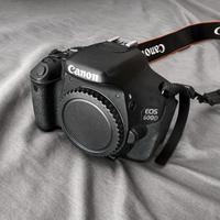 Canon eos 600d con obiettivo 18-55 kit