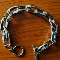 Bracciale in metallo 