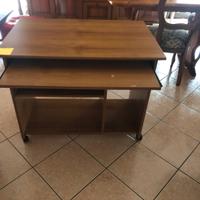 Tavolo per pc con ruote