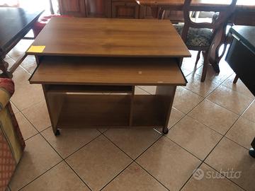 Tavolo per pc con ruote