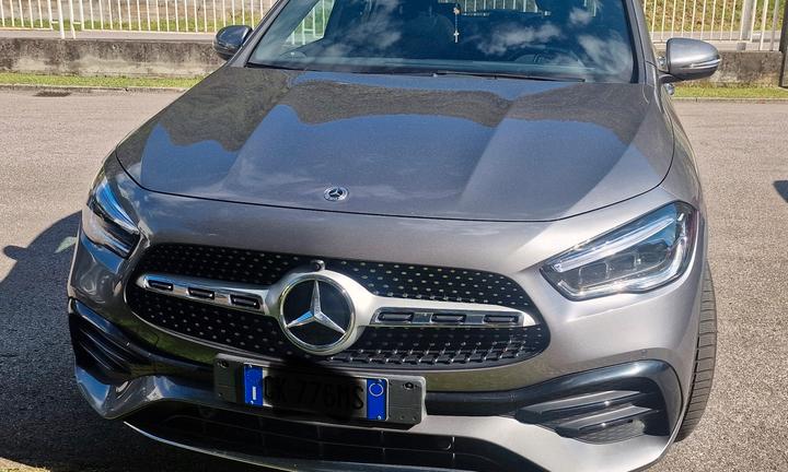 Mercedes GLA 200D Premium Pacchetto AMG 150 cv