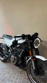 splendida Husqvarna Vitpilen 401 MY2023, 6300km