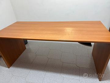 Scrivania 20€ se vieni a prenderla