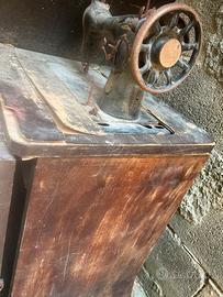 Macchina da cucire singer centenaria