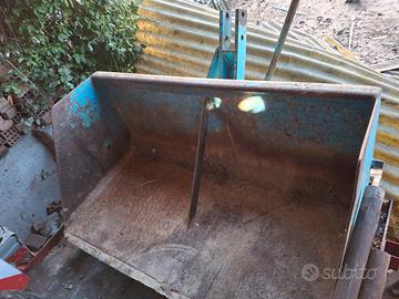 paletta posteriore per trattore 