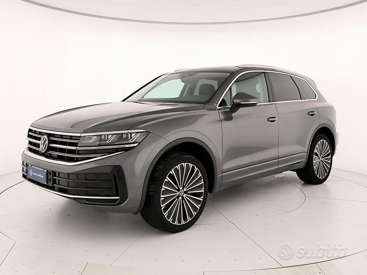 VOLKSWAGEN Touareg 3ª serie