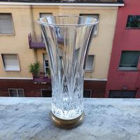 Vaso di cristallo con base in argento