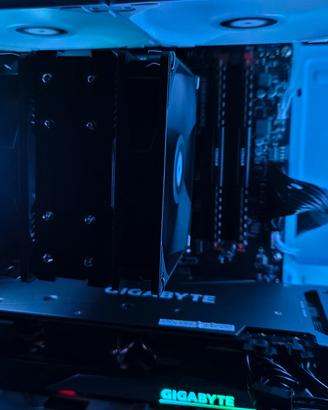 RX 6750XT 12GB / RYZEN 5600X / 16GB RAM / NVME 1TB