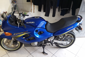 Moto Suzuki gsx-F 600 anno 2002