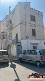 INDIPENDENTE ZONA PALAZZO MARCHESALE MONTRONE