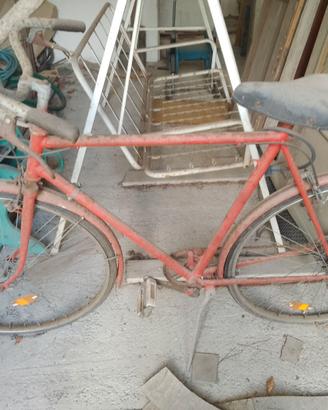 Bicicletta vintage da restaurare