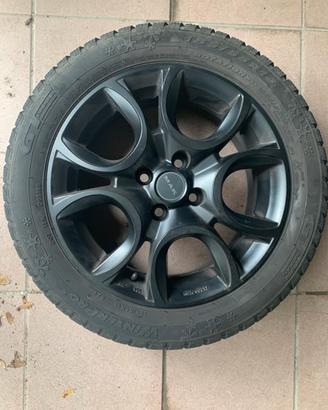 Cerchi in lega MAK e gomme invernali Fiat 500