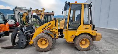 Pala gommate Komatsu WB70
