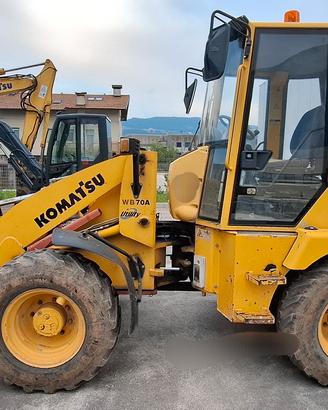 Pala gommate Komatsu WB70