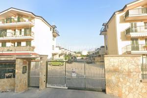 APPARTAMENTO SU DUE LIVELLI CON BOX DOPPIO E DUE P