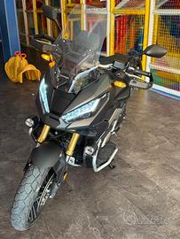 Honda x-adv 750