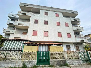 4 LOCALI A NOCERA TERINESE